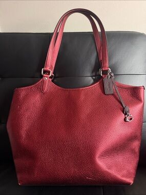 COACH Metallic Pebble Leather Medium Day Tote